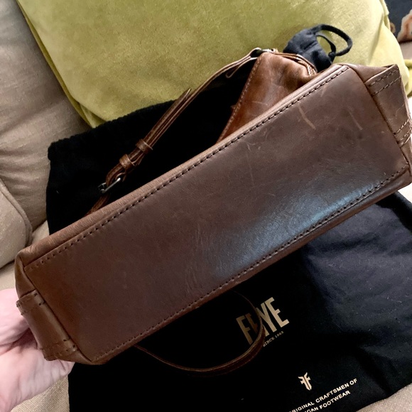 FRYE Crossbody Leather Hobo - Picture 5 of 10